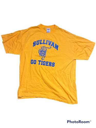 Jerzees × Vintage 2000s Sullivan tigers T shirt.
