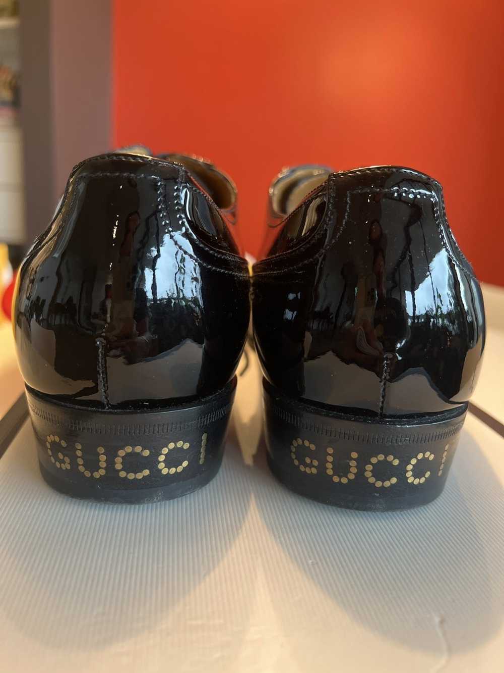 Gucci Gucci vernice Crystal black shoes - image 6