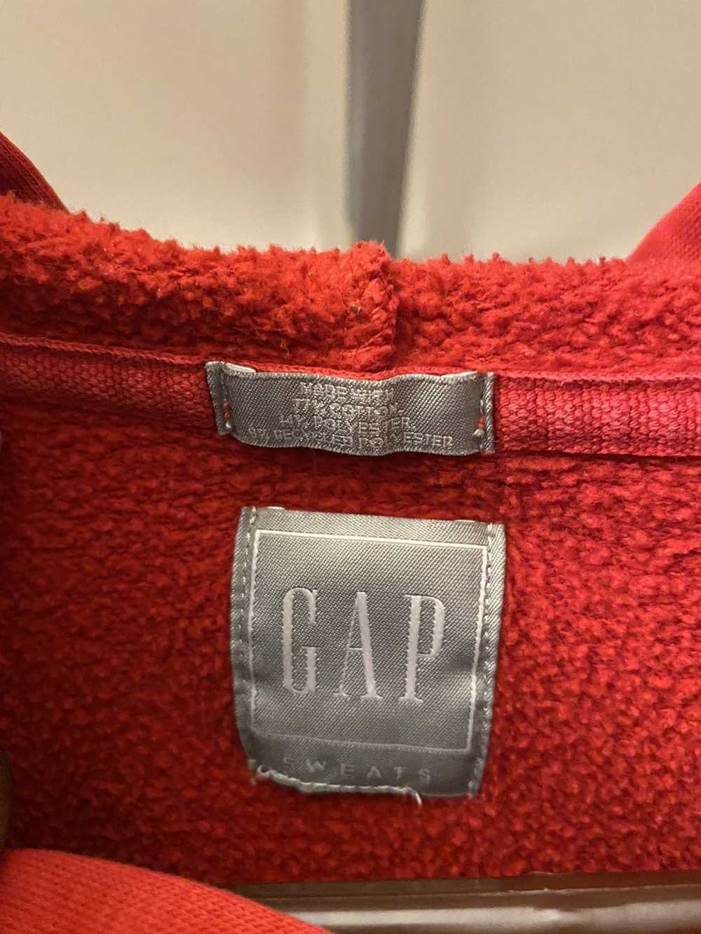 Gap Red Gap pullover - image 3