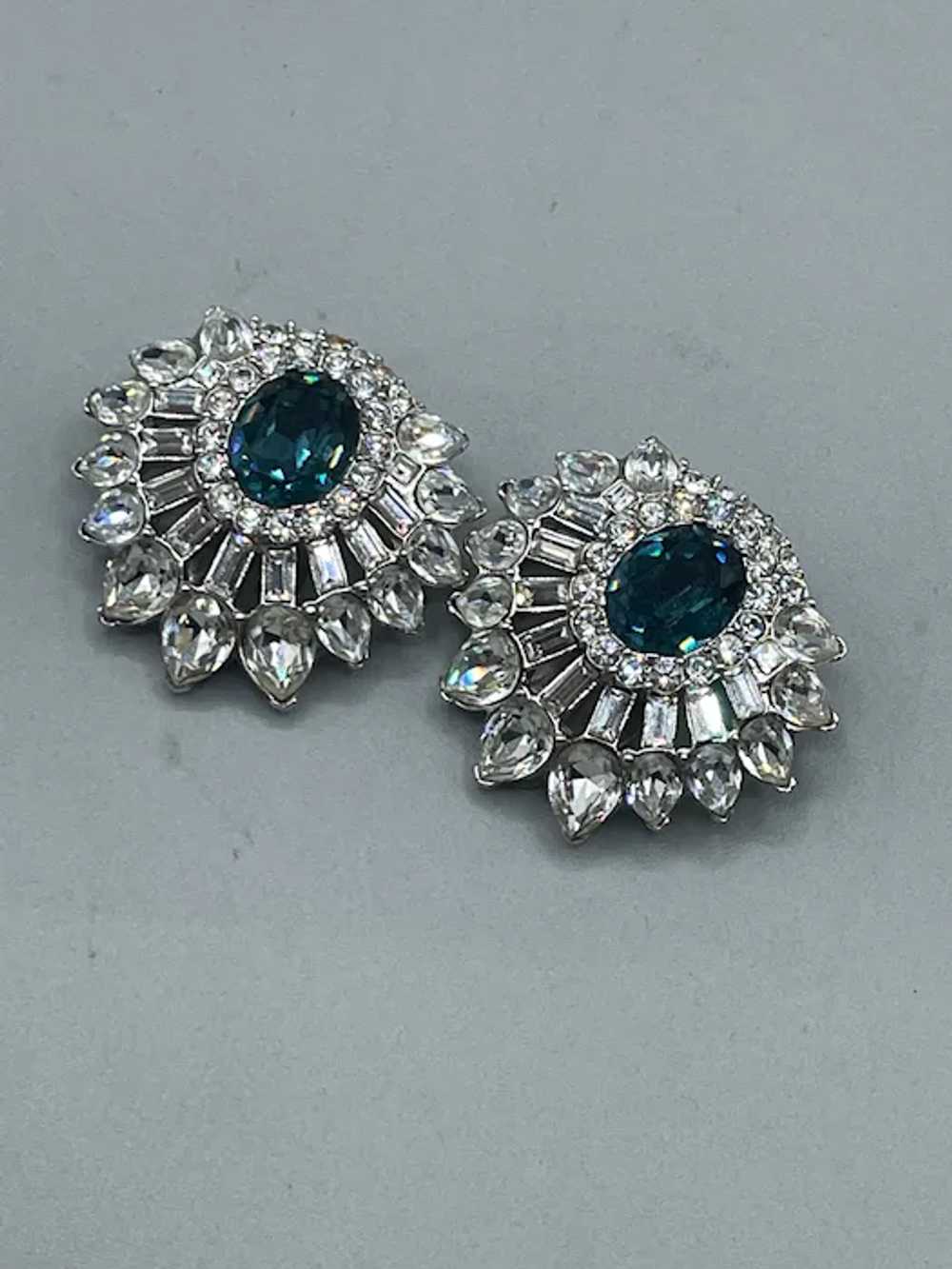 Vintage Emerald Green Clip On Earrings Clear Rhin… - image 8