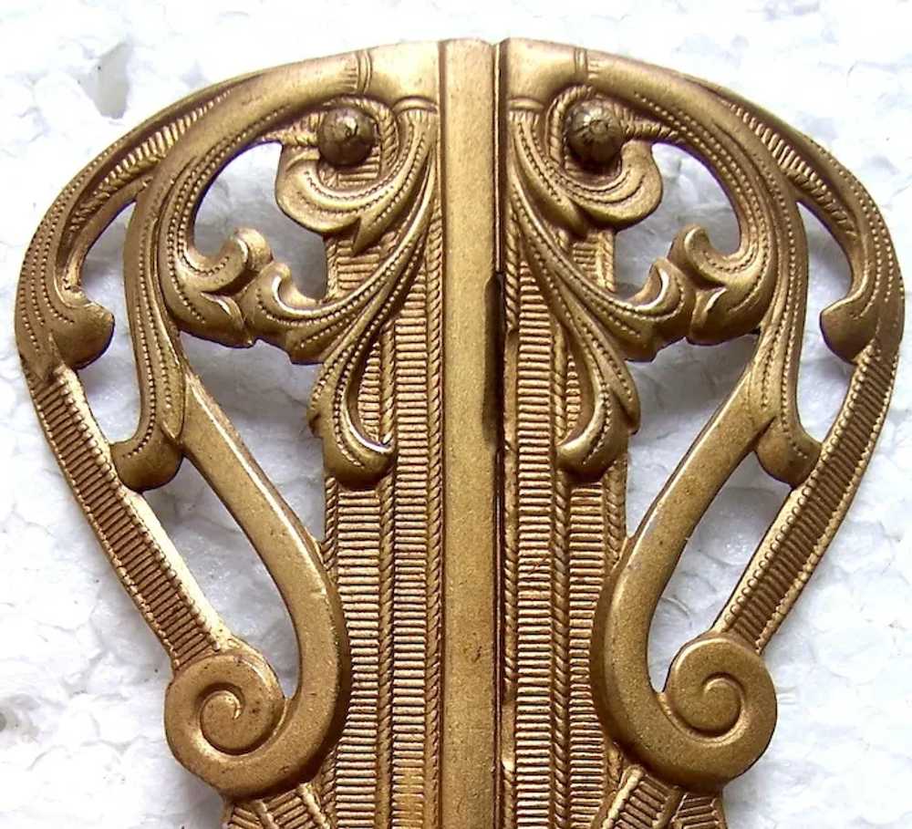 Two Art Nouveau belt or sash buckles in gilded re… - image 4