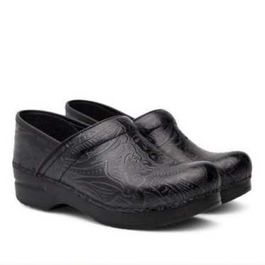 Dansko Dansko Professional Black Tooled Leather St