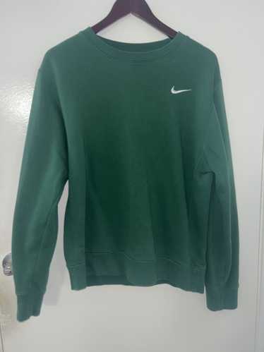 Nike × Streetwear Forest Green Nike Sweatshirt