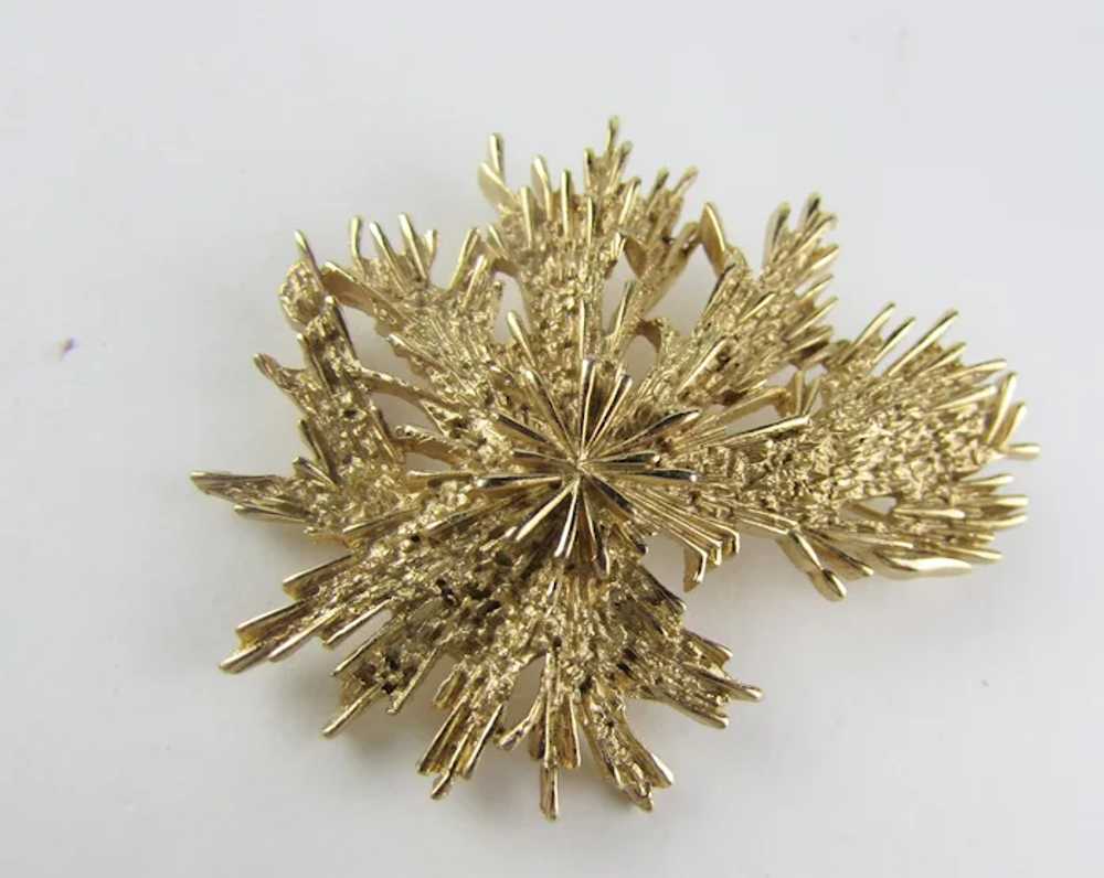 Crown Trifari  Mid-Century Modernist Gold Tone Pin - image 2