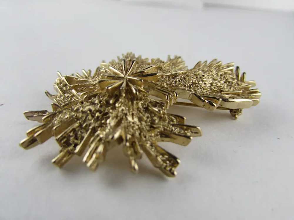 Crown Trifari  Mid-Century Modernist Gold Tone Pin - image 6