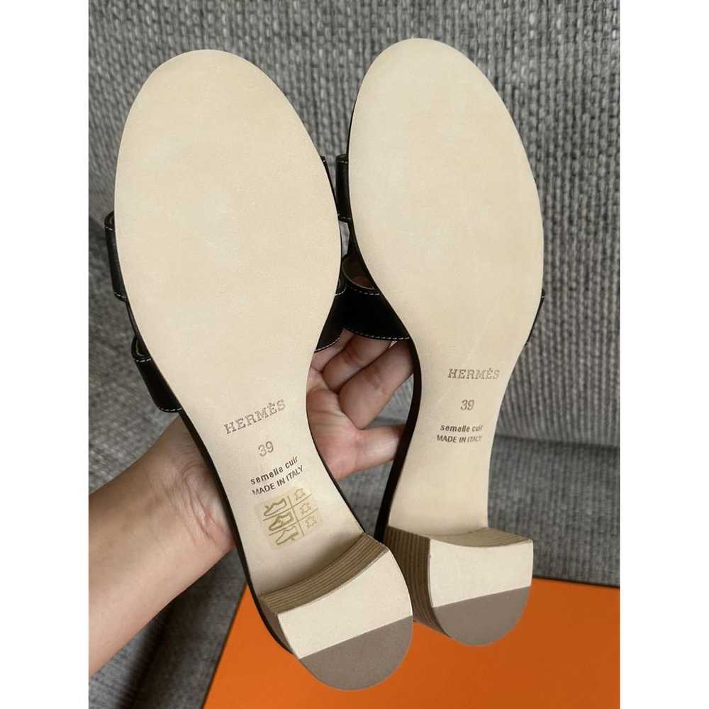 Hermès Oasis leather sandal - image 7