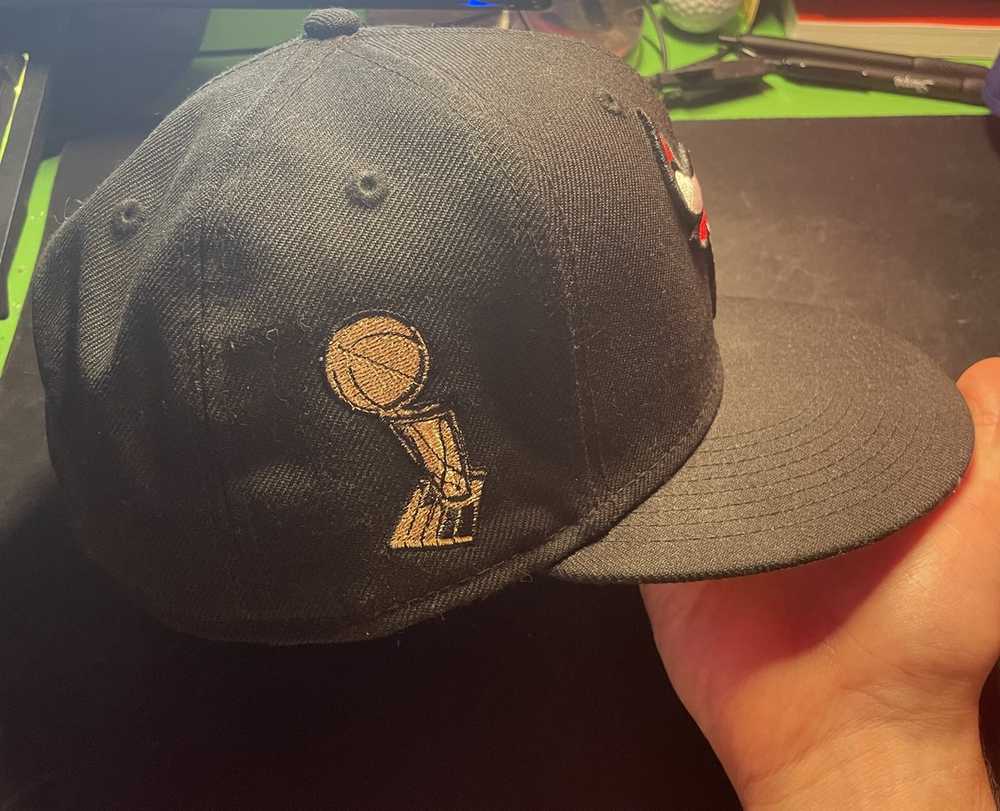 New Era Vintage Bulls Fitted - image 2