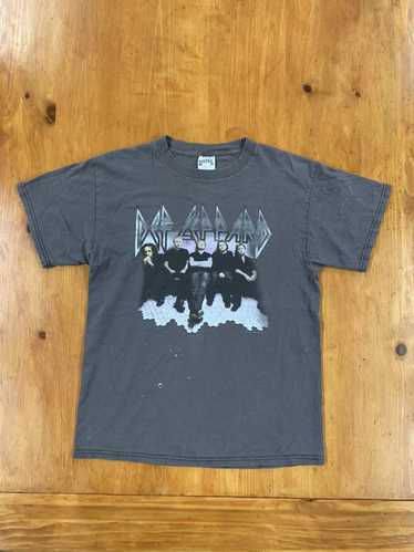 Vintage Vintage 1999 Def Leppard Bleach Distress T