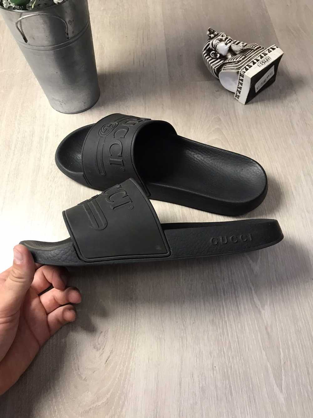 Gucci Gucci big logo slides slip ons sandals pool… - image 3