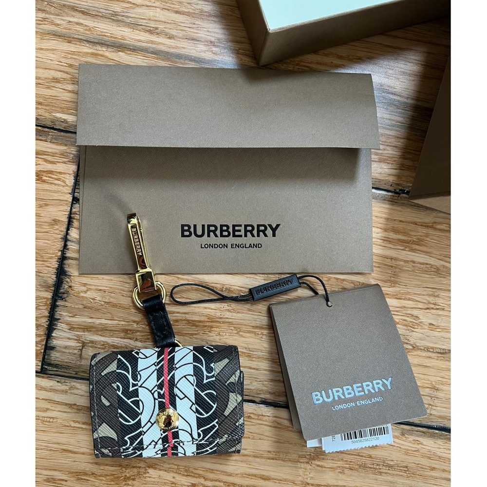Burberry Leather purse - image 7