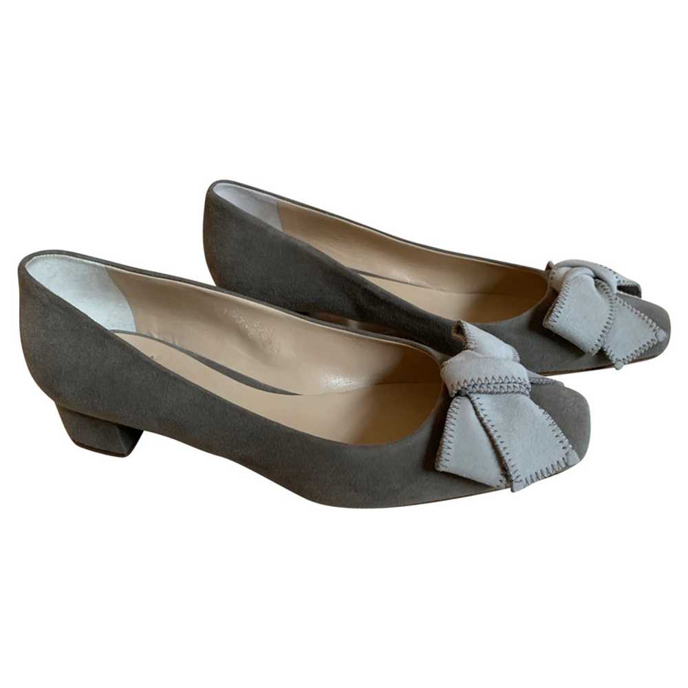 Fendi Pumps/Peeptoes Patent leather in Grey - image 1