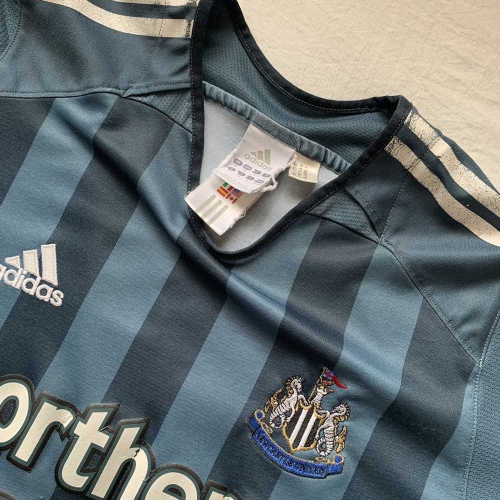 Adidas Newcastle Away Jersey 2005 - image 4