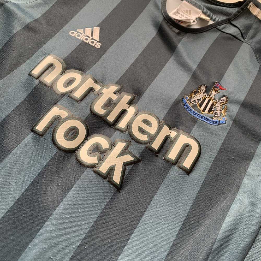 Adidas Newcastle Away Jersey 2005 - image 5