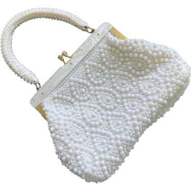 REDUCED 1960's White Plastic Beaded Purse With Mo… - image 1