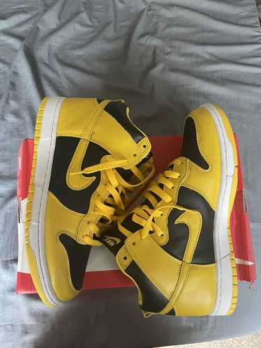 Nike Nike Dunk High Varsity Maize - image 1