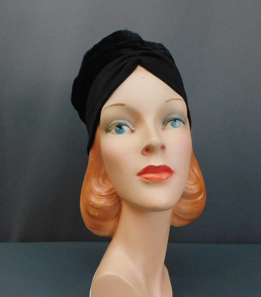 Vintage Black Hat with Faux Fur, 1960s Fine Wool … - image 2