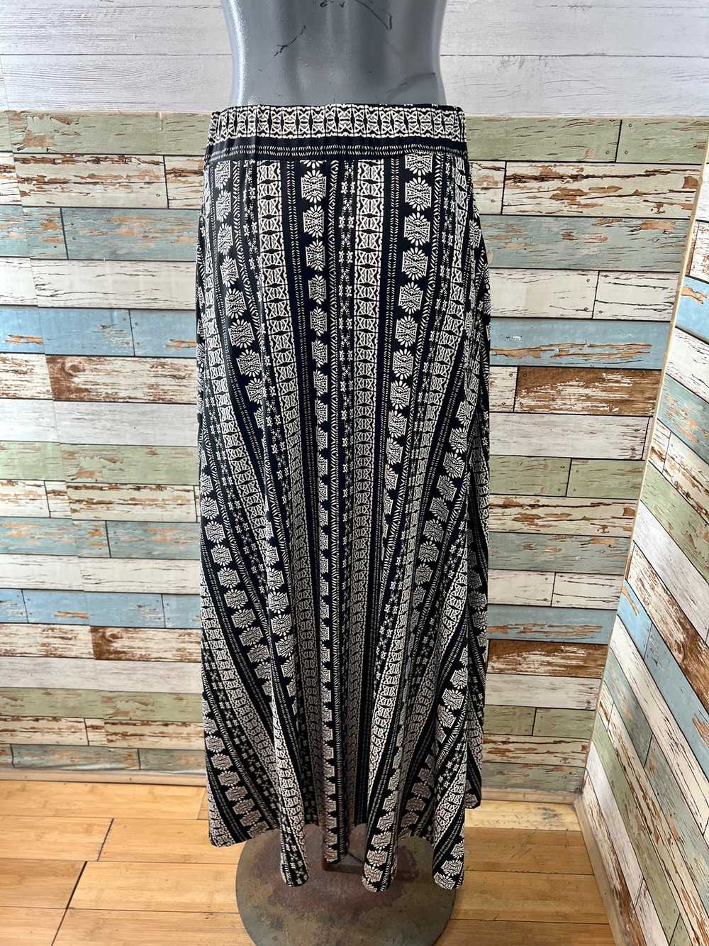 00’s Gray & Black Printed Maxi Revival Skirt - image 1