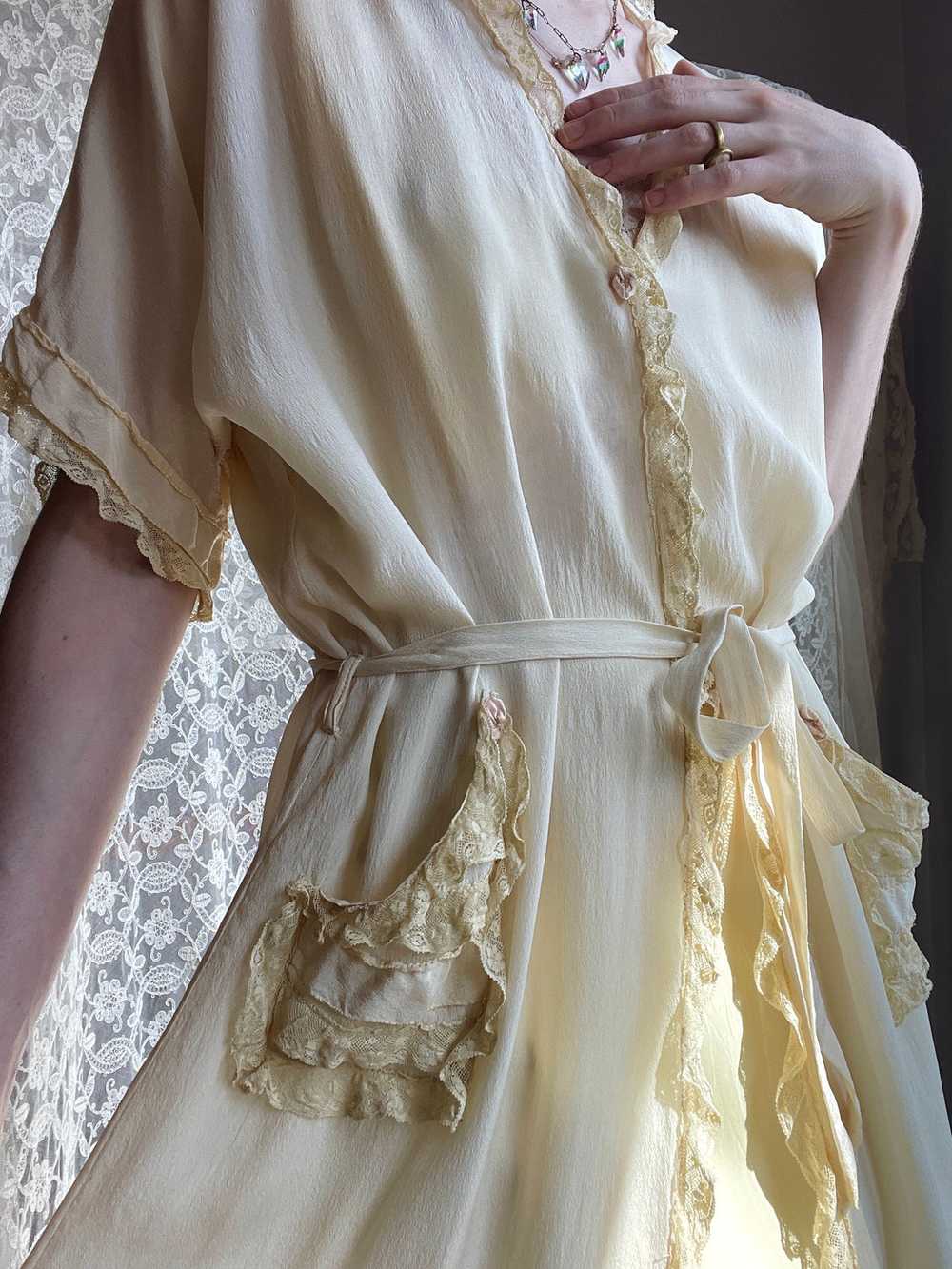 1920s Pale Yellow Silk Ruffle Robe Tie Waist - image 12