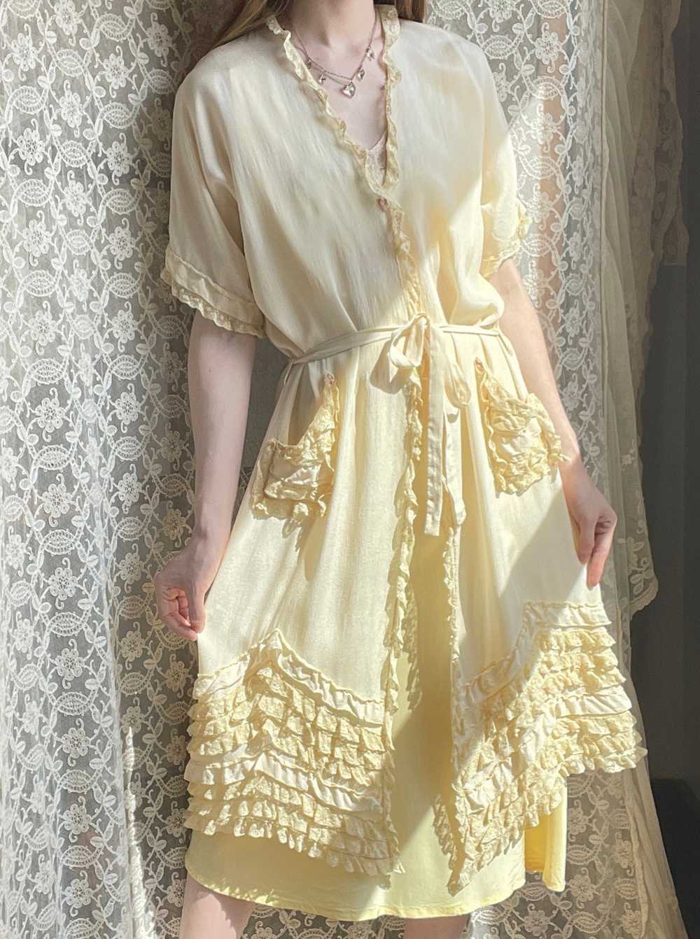 1920s Pale Yellow Silk Ruffle Robe Tie Waist - image 3