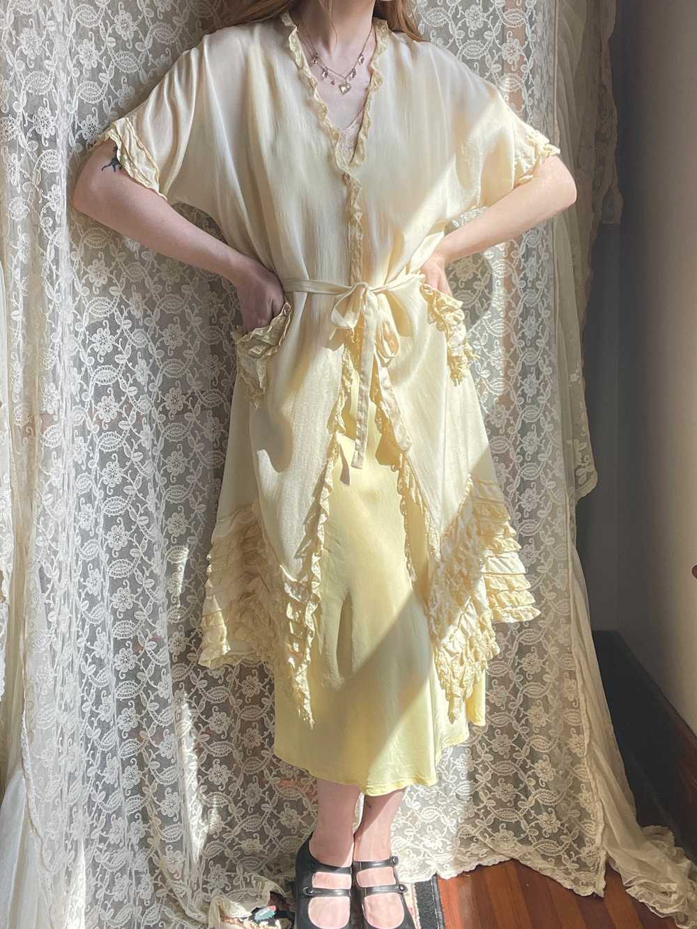 1920s Pale Yellow Silk Ruffle Robe Tie Waist - image 6