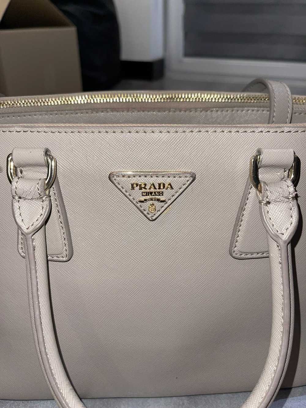 Luxury Prada Milano Beige Leather Hand Bag - image 7