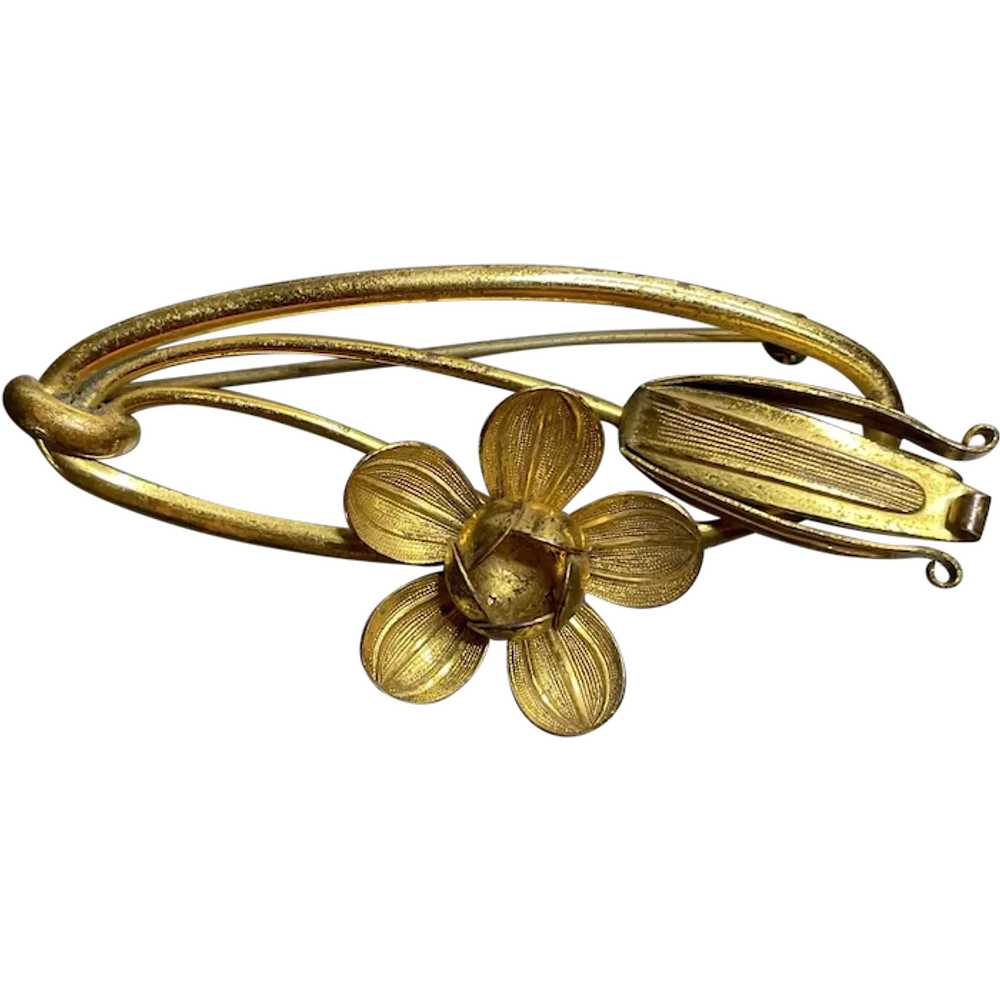 Antique Double Flower Brooch In A Gold Tone Brass… - image 1