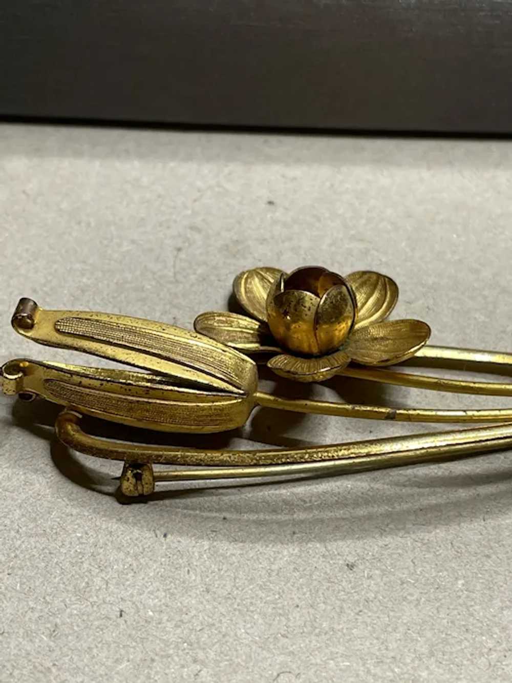 Antique Double Flower Brooch In A Gold Tone Brass… - image 7