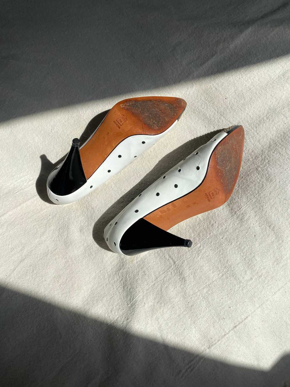 vintage black and white polka dot heels / 80s lea… - image 7
