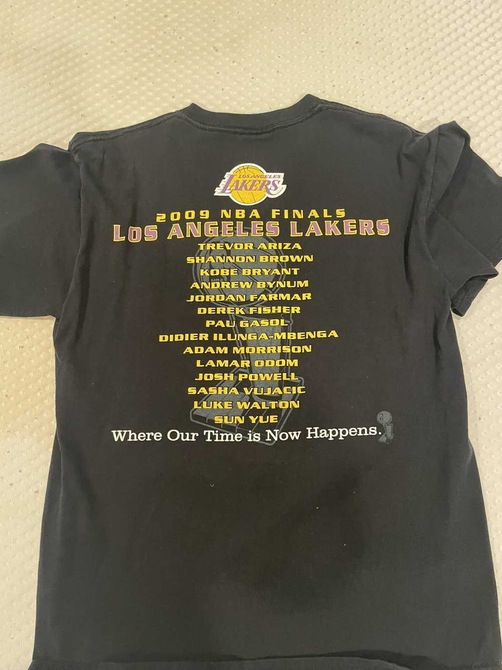 Vintage Lakers 2009 Championship Team Shirt - image 2