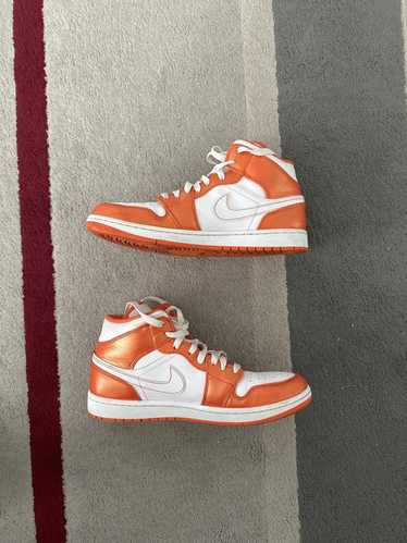 Jordan Brand × Nike Jordan 1 electro orange