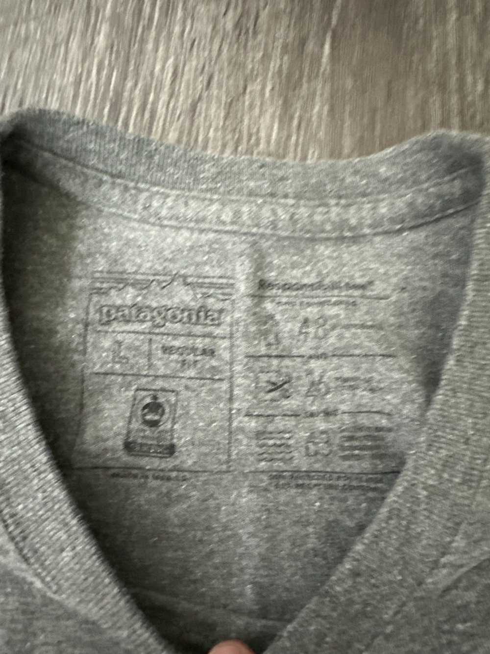 Patagonia Patagonia Grey Long Sleeve - image 4