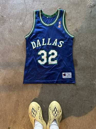 hovClassics Vintage Dallas Mavericks Jamal Mashburn Champion NBA Jersey 90's Size 44