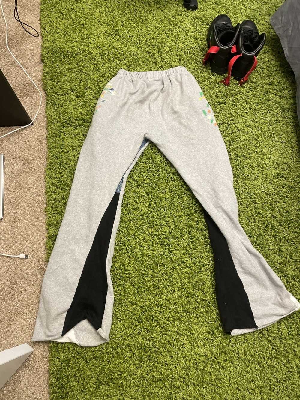 MNML MNML FLARED SWEATPANTS - image 1