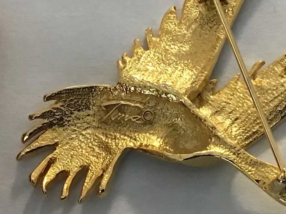 Vintage Tona Gold Tone Bird in Flight Pin - image 5