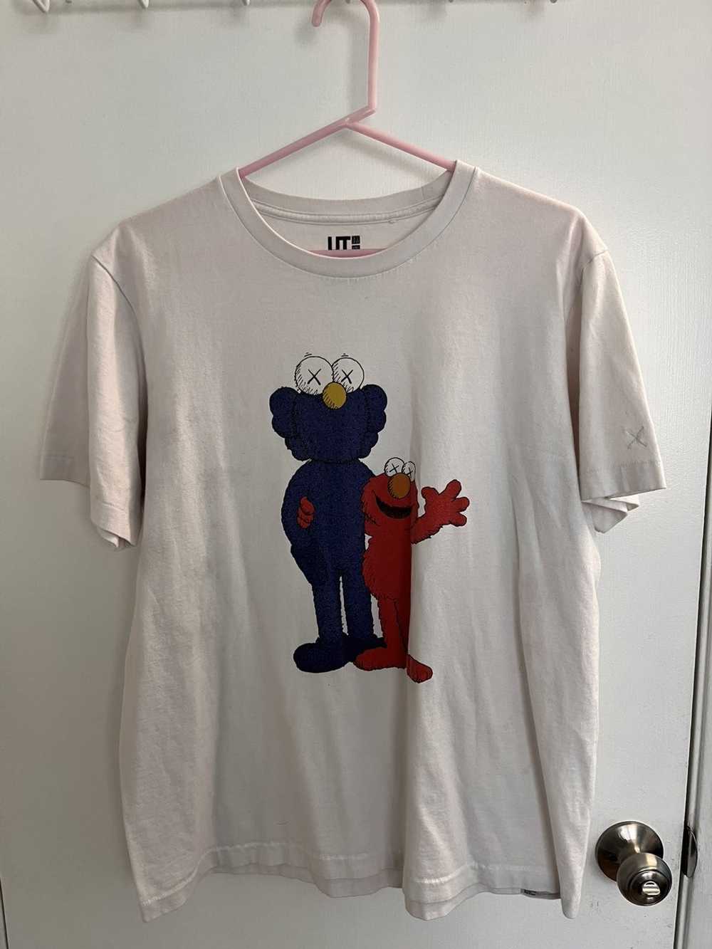 Kaws × Uniqlo Kaws x Sesame Street Uniqlo Tee - image 1