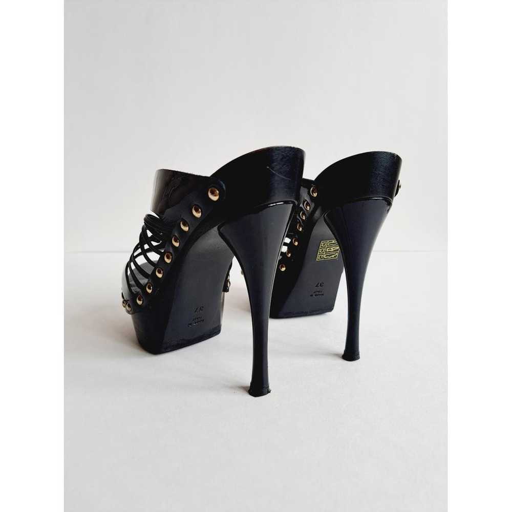 Versace Patent leather sandal - image 5