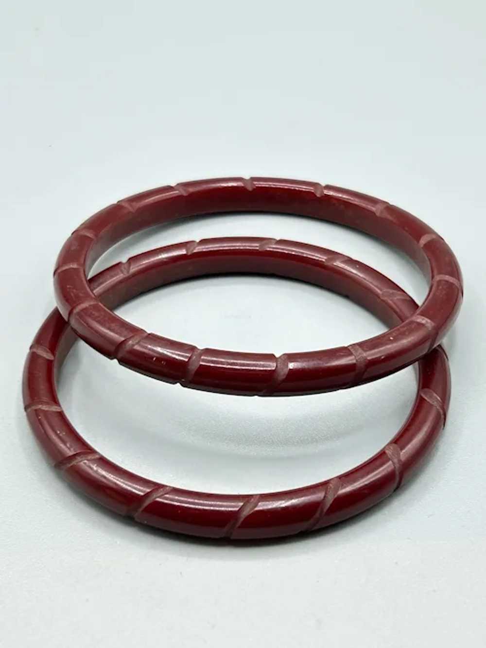 Vintage Bakelite Bangles Carved Bracelets Set of … - image 6