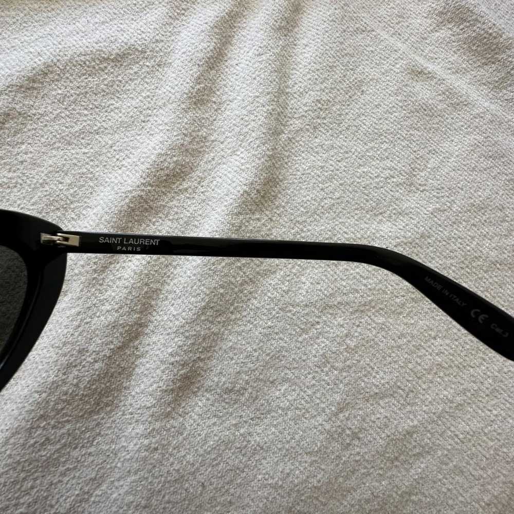 Saint Laurent Loulou oversized sunglasses - image 7