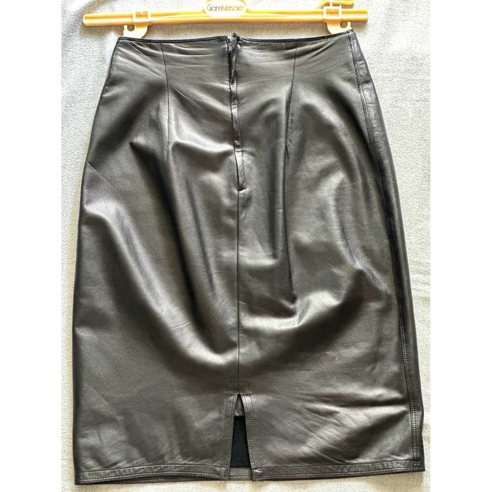 Gianni Versace Leather mid-length skirt - image 4