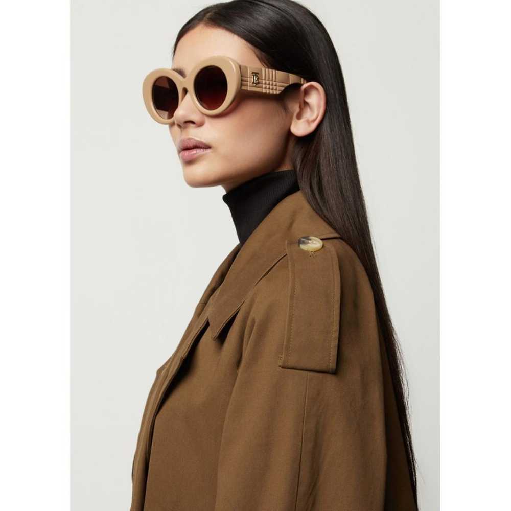 Burberry Sunglasses - image 4