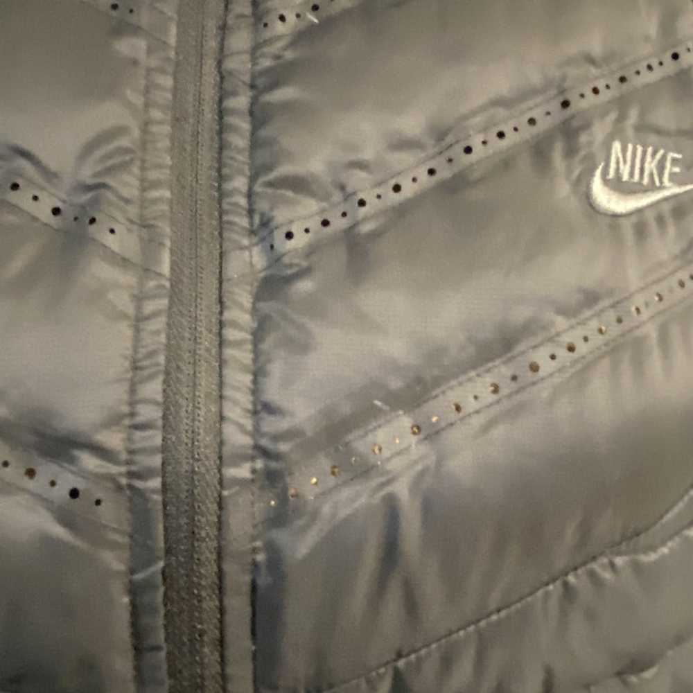 Nike Nike lightweight puffer jacket women's L - image 3