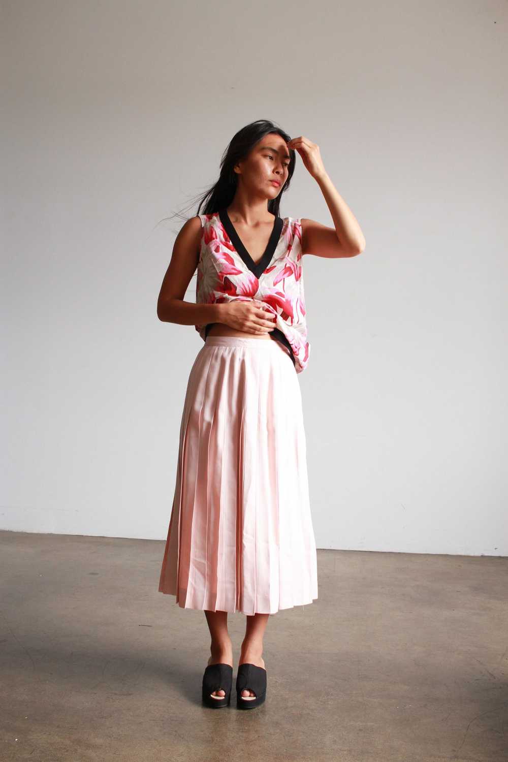 1980s Blush Pleated Midi Skirt - image 1