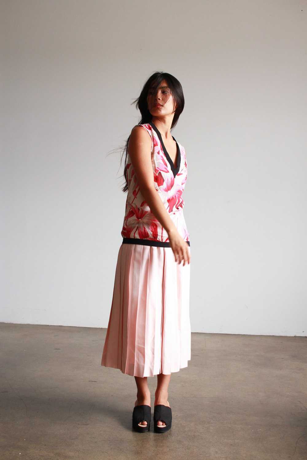 1980s Blush Pleated Midi Skirt - image 4