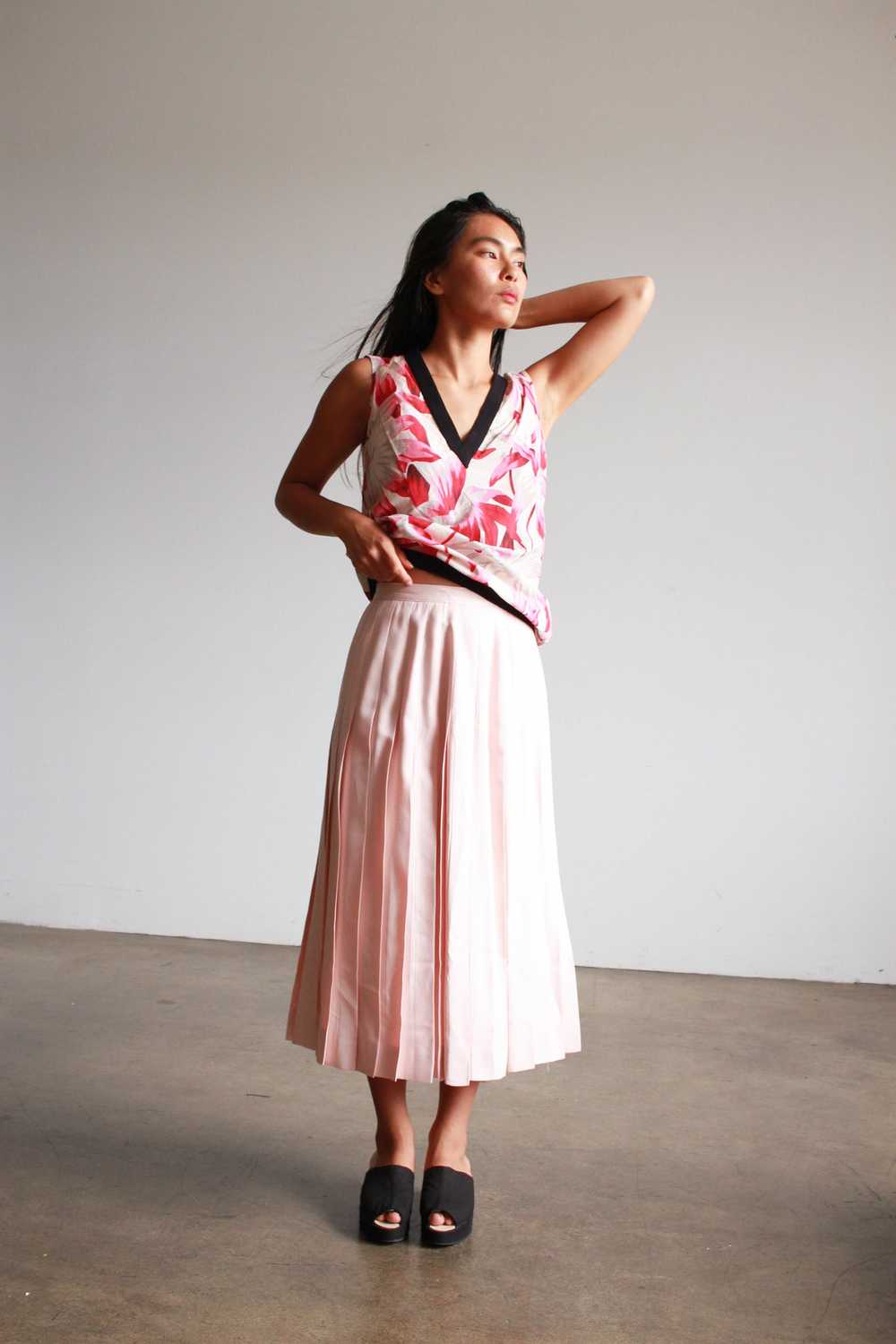 1980s Blush Pleated Midi Skirt - image 5