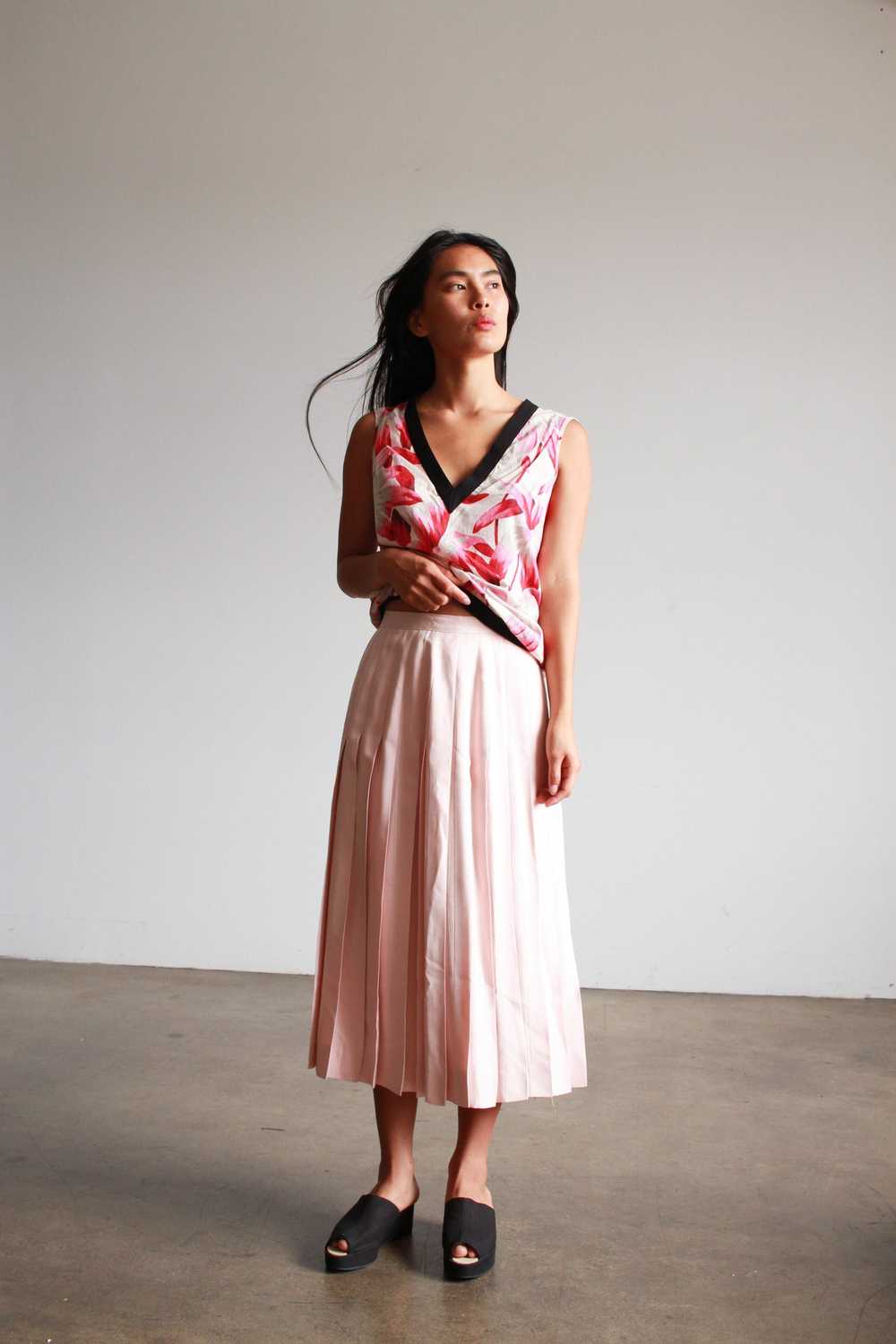 1980s Blush Pleated Midi Skirt - image 6