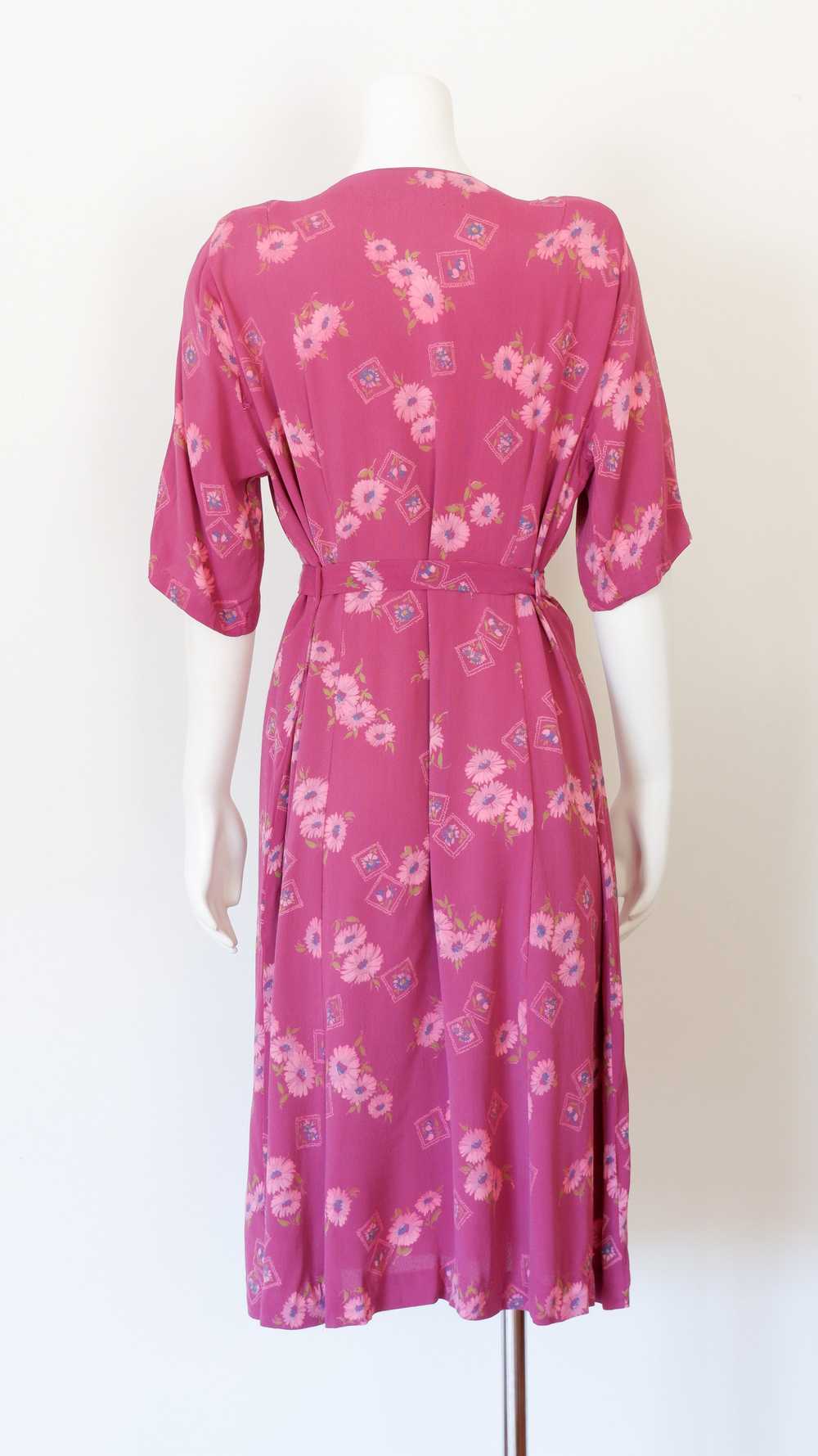 1930s 1940s Purple Floral Rayon Dress with Belt -… - image 4