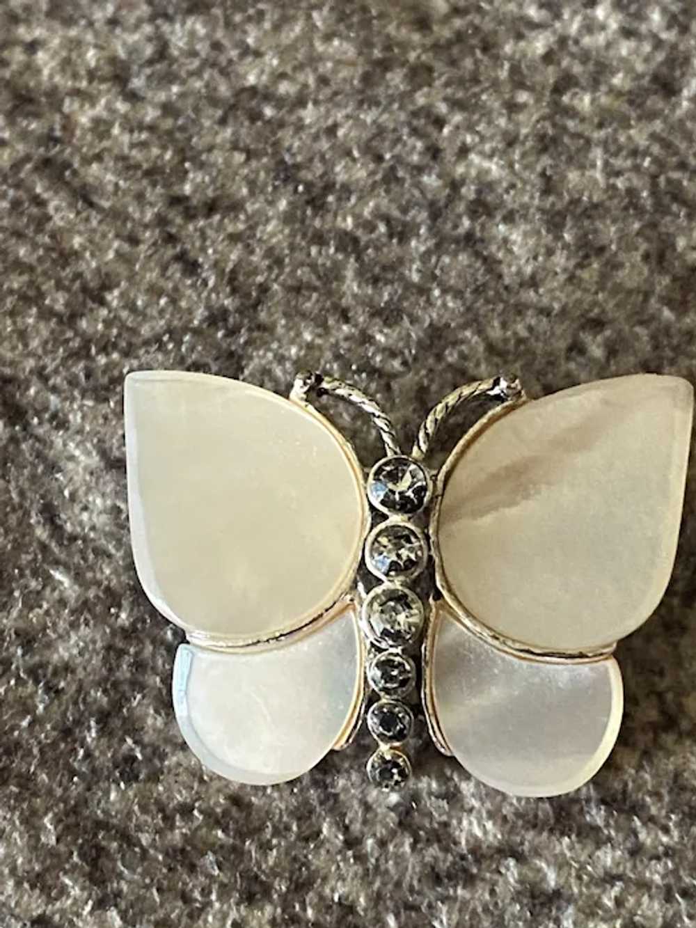 Vintage Monet mother of pearl butterfly Brooch / … - image 4