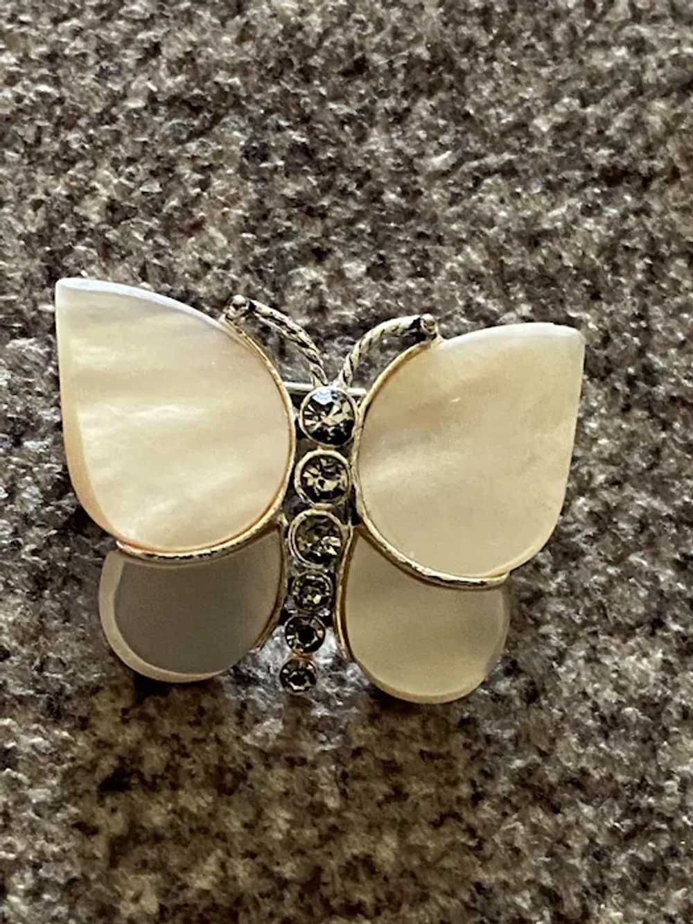 Vintage Monet mother of pearl butterfly Brooch / … - image 5