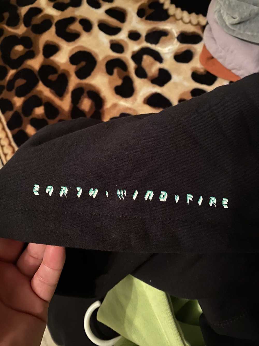 Noah Noah NY x Earth, Wind, and Fire hoodie - image 3