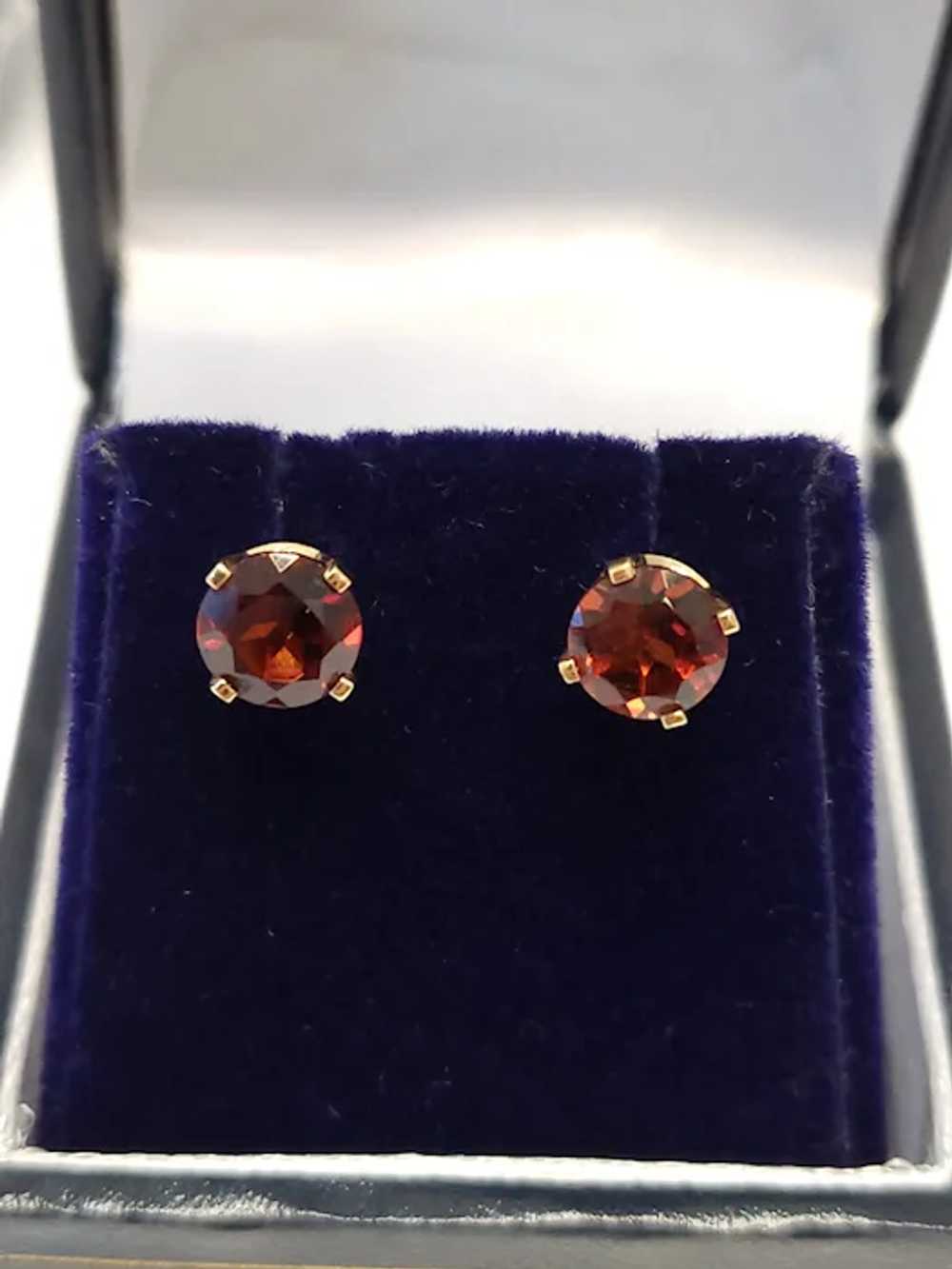 14K Yellow Gold 1CT Garnet Stud Earrings - image 12